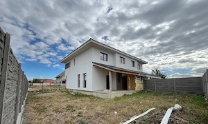 Vând Jumătate de duplex   Exterior finisat și Interior la roșu   în Giarmata Vii - imagine 2