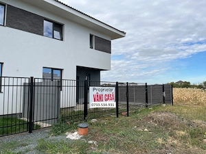 Vând Jumătate de duplex   Exterior finisat și Interior la roșu   în Giarmata Vii