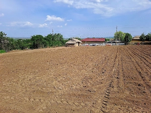 Teren intravilan de vanzare, comuna Vacareni,jud.Tulcea - imagine 2