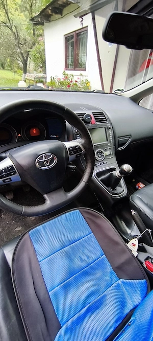 Toyota auris - imagine 4