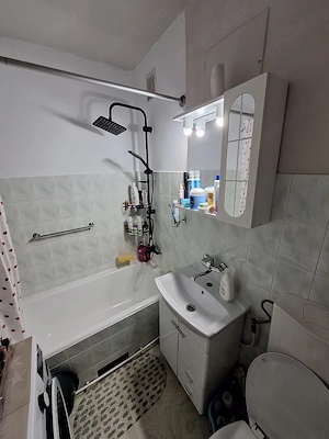 Apartament 1 camera, Etaj 1,Casa de Pensii, renovat, complet mobilat, utilat, AC  - imagine 6