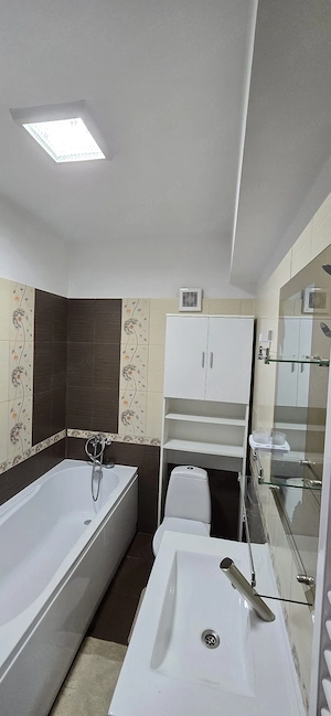 Apartament 3 camere decomandat, km 5 Constanta - imagine 9