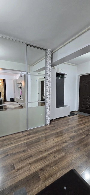 Apartament 3 camere decomandat, km 5 Constanta - imagine 5