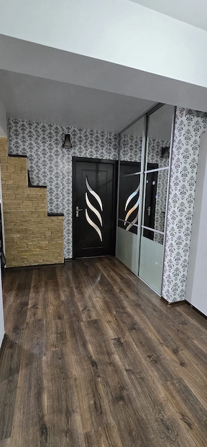 Apartament 3 camere decomandat, km 5 Constanta - imagine 7