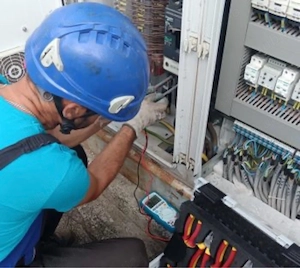electrician in constructii