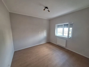 Apartament 3 camere, Braytim, renovat nou, Parcare in CF. centala termica, terasa mare - imagine 8