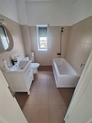 Apartament 3 camere, Braytim, renovat nou, Parcare in CF. centala termica, terasa mare - imagine 10