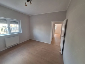 Apartament 3 camere, Braytim, renovat nou, Parcare in CF. centala termica, terasa mare - imagine 7