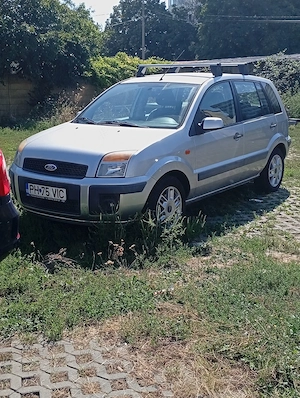 Vând Ford Fusion 