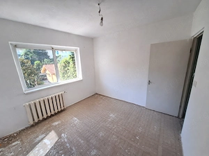 Apartament 2 Camere, Etaj. 1, Decomandat, 45 mp, langa Shopping City, Balcon închis - imagine 2