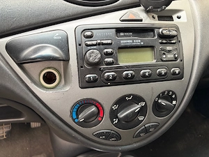 Vand Schimb Ford Focus 1.6 Benzina 101Cp Aer Conditionat Servo - imagine 4