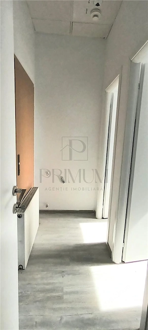 Spatiu  birouri  luminos  etaj 1- Aradului - imagine 9