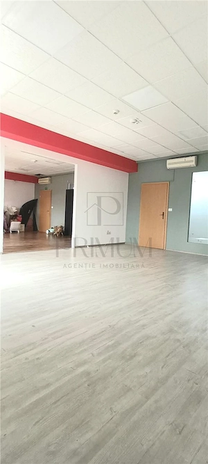 Spatiu  birouri  luminos  etaj 1- Aradului