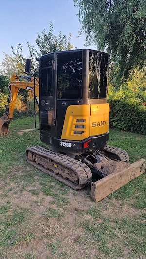 Miniexcavator de inchiriat cu operator - imagine 5