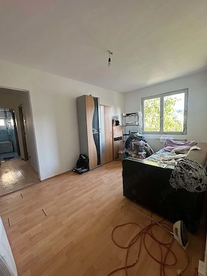 Apartament 3 camere 48 mp centrala proprie zona Aeroport - imagine 3