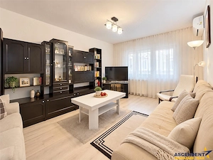 Insorit 3 camere decomandat, 2 bai, vedere 2 parti, doar 2 apartamente pe palier, Tractorul, Brasov