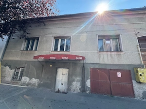 vand casa in zona f buna (ultrcentrala)