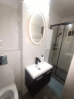 Proprietar | Apartament 2 camere, 2 balcoane | Central, vis- -vis de Episcopia Râmnicului | Renovat  - imagine 4