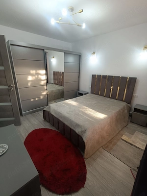 Proprietar | Apartament 2 camere, 2 balcoane | Central, vis- -vis de Episcopia Râmnicului | Renovat  - imagine 2