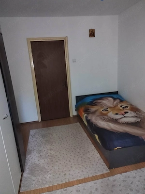 Proprietar, vand  apartament cu parcare chiar lângă scara blocului - imagine 4