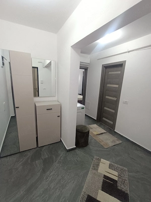 Proprietar | Apartament 2 camere, 2 balcoane | Central, vis- -vis de Episcopia Râmnicului | Renovat  - imagine 9