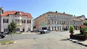Vand spatiu comercial in Reghin ultracentral cu suprafata utila 1863 mp - imagine 2