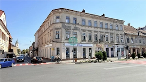 Vand spatiu comercial in Reghin ultracentral cu suprafata utila 1863 mp