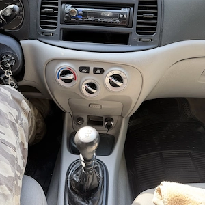 Vând Hyundai Accent 1.4 benzină din 2007 - imagine 8