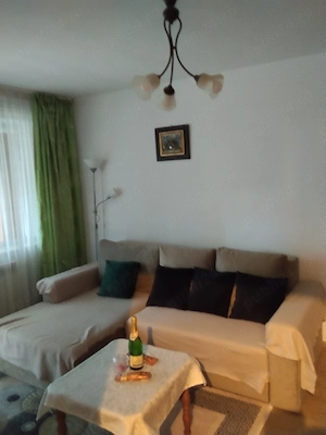 Proprietar închiriez apartament 2 cam.zona Citymall,termen lung,mobilat,utilat,CT,AC,loc de parcare. - imagine 3
