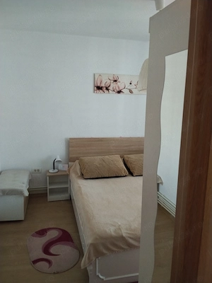 Proprietar închiriez apartament 2 cam.zona Citymall,termen lung,mobilat,utilat,CT,AC,loc de parcare. - imagine 5