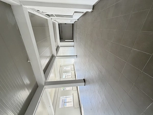 De închiriat   spațiu 335 mp cu acces separat, parcare și grup sanitar complet - imagine 3