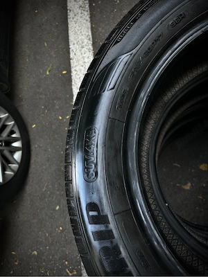 Set de Anvelope GoodYear Efficient Grip 2022 - imagine 3