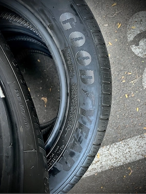 Set de Anvelope GoodYear Efficient Grip 2022 - imagine 5