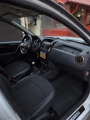 Dacia Duster 2017 1.5 dCi 110Cp Euro 6 - imagine 9