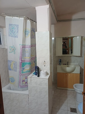 Vanzare apartament in casa - imagine 2