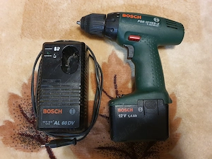 Filetanta Bormasina Cu Acumulator Bosch PSR 12 VES 2 Incarcator Made In Elvetia