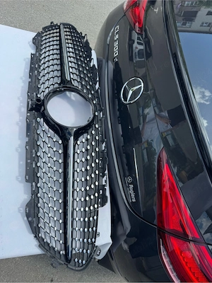 Grila si Difuser Mercedes CLS W257 - imagine 2