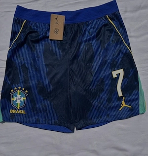 pantaloni scurti 