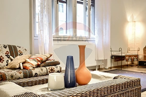 Apartament o cameră de închiriat  zona Ultracentral-B-dul DECEBAL - imagine 7