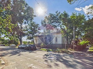 Casă / Vilă cu 3 camere de vânzare în zona Centrala Oltenița - imagine 17