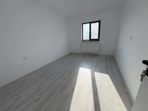 Finalizata!!!Casa single,P+1,4 camere,2 bai,beci,view, zona exclusivista! - imagine 7