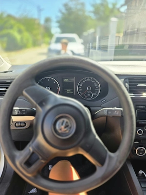 VÂNZARE RAPIDĂ! Mașină pe firmă   Stare foarte bună   Preț atractiv! - imagine 8