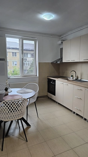 Inchiriez apartament cu 2 camere in zona centrala  - imagine 3