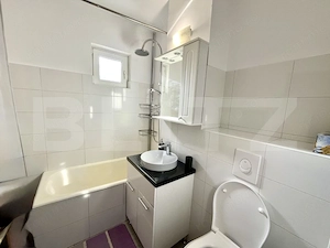 Apartament 3 camere, 63 mp, zona Cetate - imagine 2
