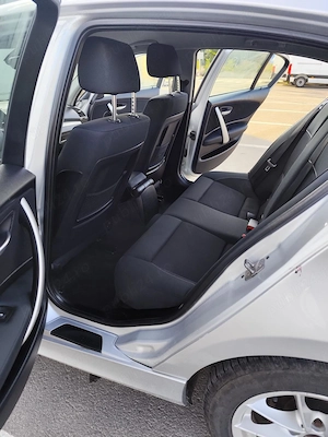 BMW seria 1, 143 CV motor 2.0 diesel - imagine 8