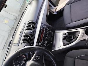 BMW seria 1, 143 CV motor 2.0 diesel - imagine 9