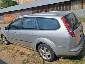 Vind mașina ford focus .Ofer fiscal - imagine 4