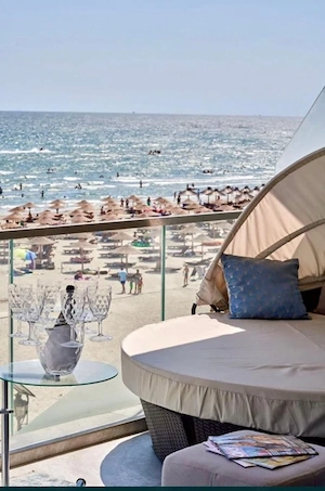 Apartament cu vedere frontala la mare. Doar pentru extrasezon. - imagine 2