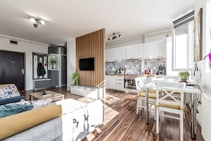 2 camere în blocul Urbanna: Orientare spre răsărit și confort complet - imagine 3