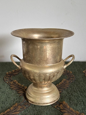 Frapieră vintage din alamă cu două mânere